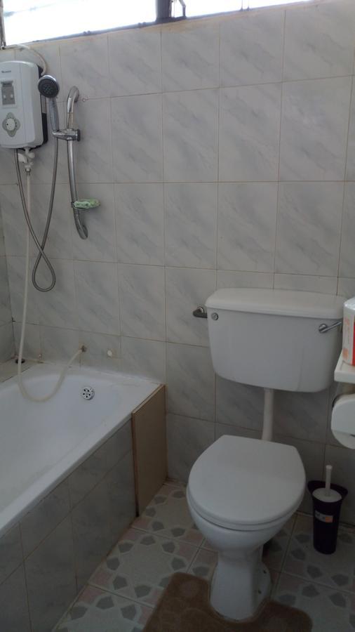 M-R Lodge Mankesim Екстер'єр фото